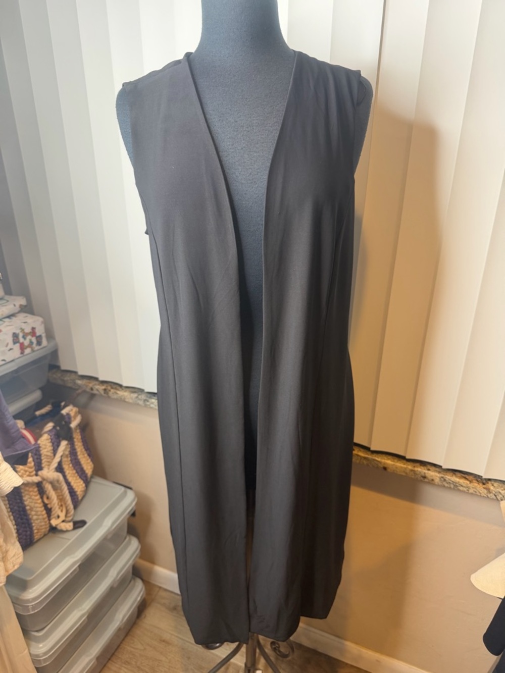Philosophy Sleeveless Open-Front Black Latering Duster Vest Size Large